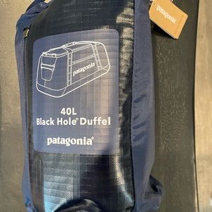 Patagonia Black Hole Duffel 40L. Blue.